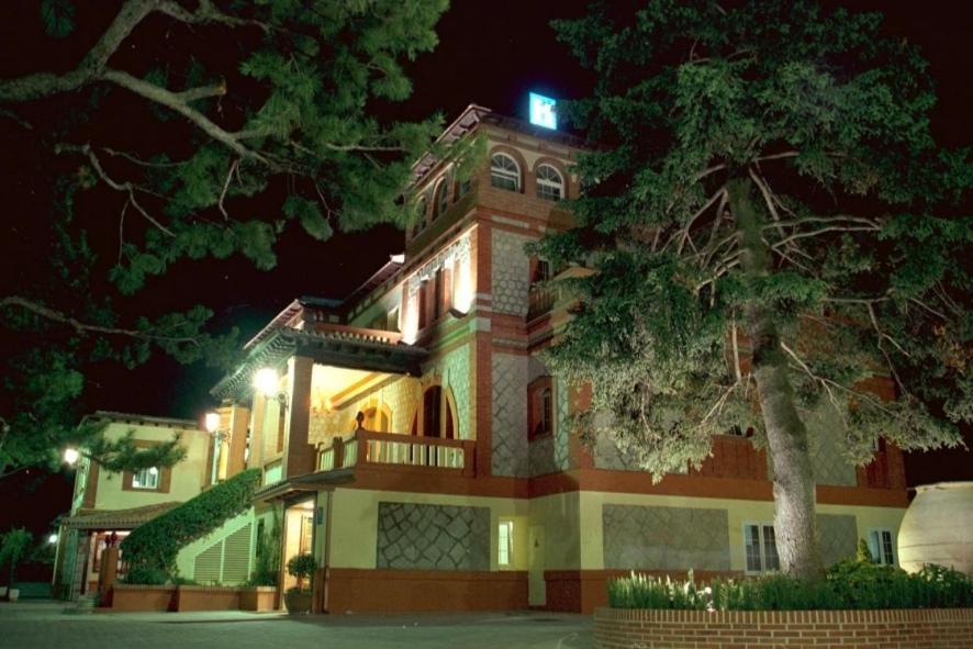 Gran Hostal El Chiscon Colmenar Viejo Dış mekan fotoğraf